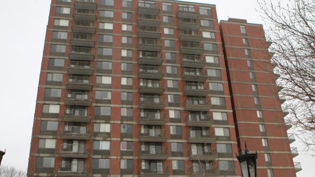 2000 Comm. Ave. Starts Semester With Fewer Vacancies