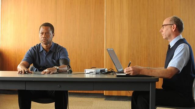 THE PEOPLE v. O.J. SIMPSON: AMERICAN CRIME STORY "From the Ashes of Tragedy" Episode 101 (Airs Tuesday, February 2, 10:00 pm/ep) --  Pictured: (l-r) Cuba Gooding, Jr. as O.J. Simpson, Joseph Buttler as Polygraph Examiner. CR: Ray Mickshaw/FX