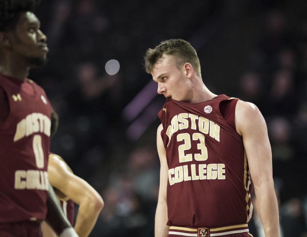 Despite Forcing Turnovers, Eagles Drop Third Straight Game