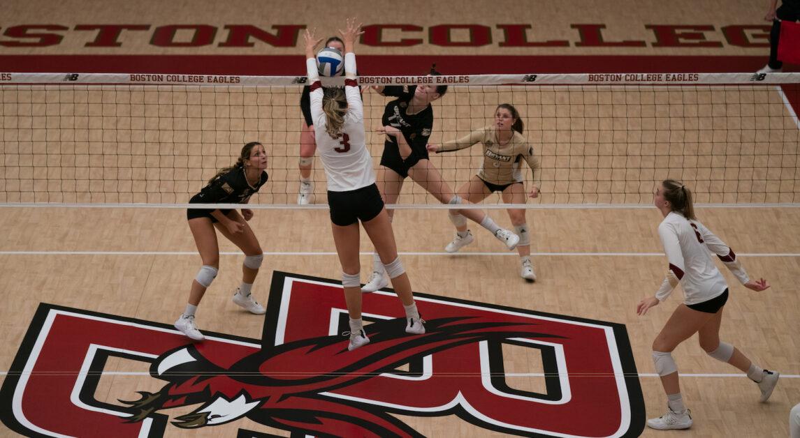 Outside hitters Crabtree and Pollock each tallied 11 kills in the win on Wednesday. (Chris Ticas / Heights Staff)
