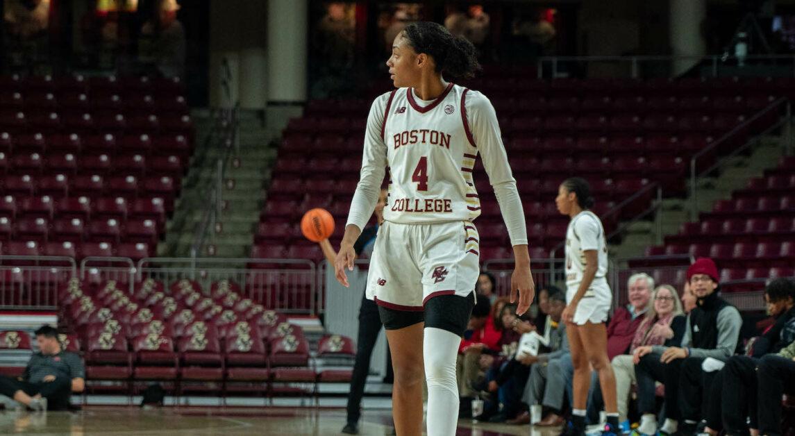 Dontavia Waggoner registered 21 points in addition to grabbing 14 rebounds and 4 steals in the win. (Kenneth Chen / Heights Staff)