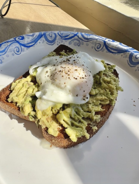Avocado toast is a dish you can easily make in your dorm as it requires few steps and materials. The only tricky part is making a poached egg without a stovetop. I’m not one to compromise when it comes to avocado toast though, so I’ve mastered a microwave egg-poaching strategy. 