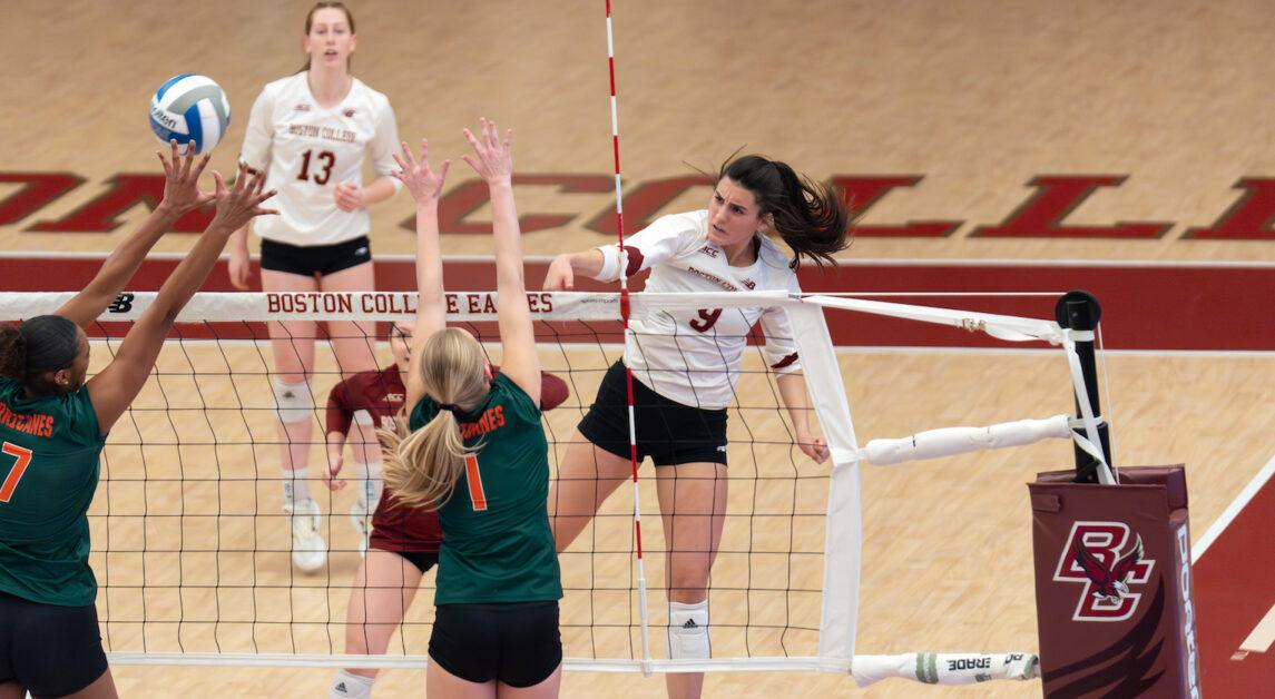 Katrina Jensen, pictured above, finished with 21 kills in Saturday’s win. (Paul Criado / Heights Staff)