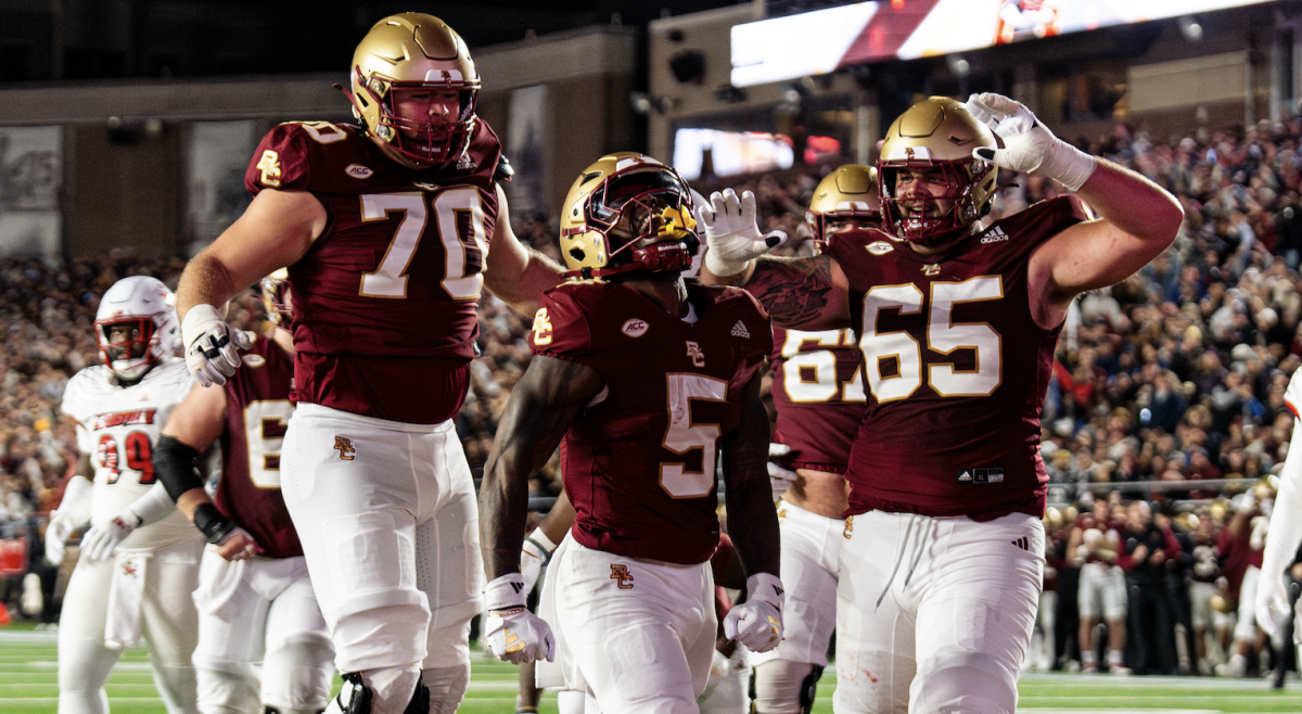 The Eagles finished last season 7–6. (Paul Criado / Heights Staff)